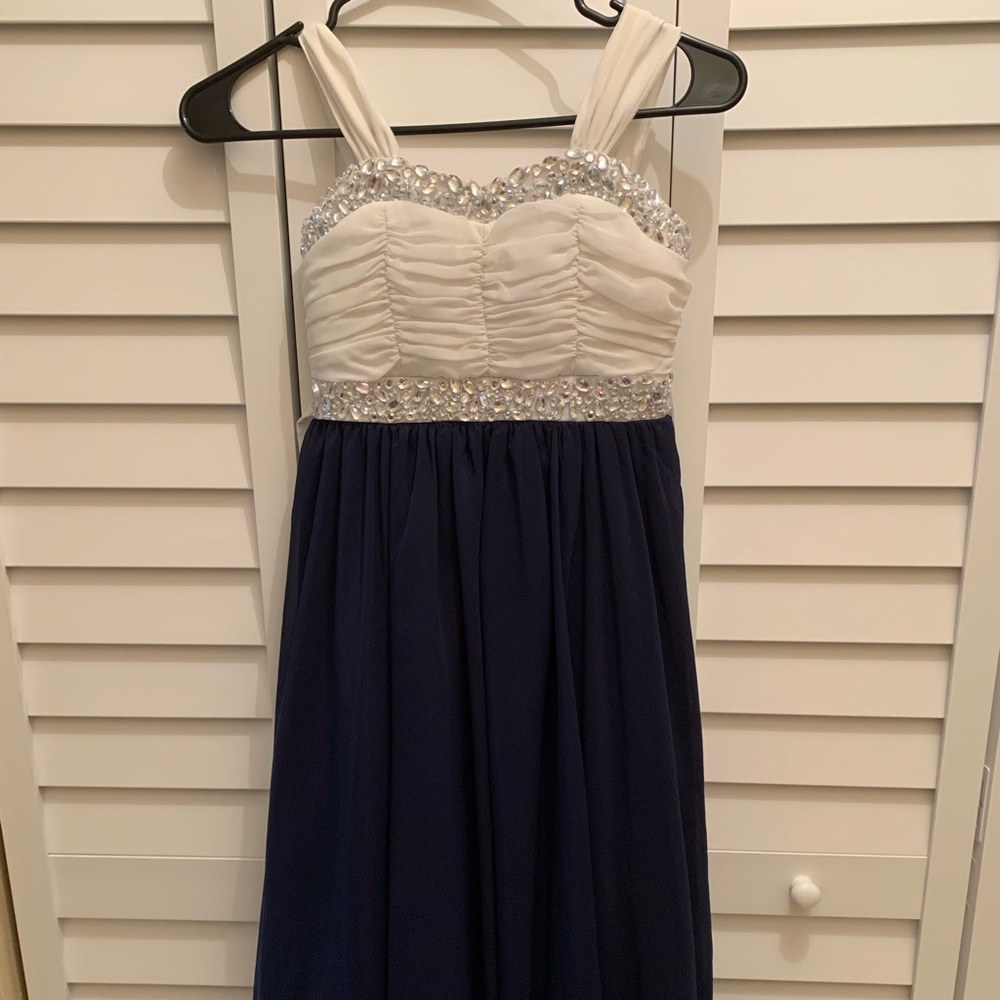 Xtraordinary junior bridesmaid dress size 8-girls